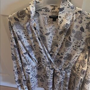 Torrid Black and Gray Floral Wrap Top